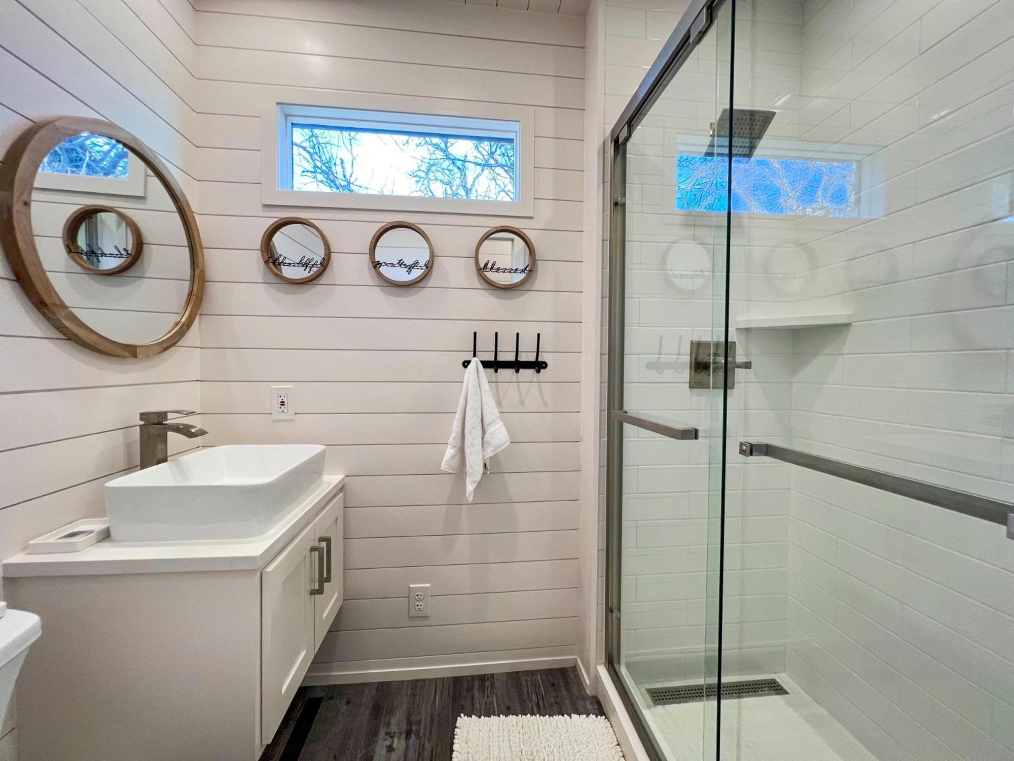 New The Flagship 2 Story Container Home Waco Zewnętrze zdjęcie